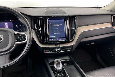 2022 Volvo XC60 B5 Inscription