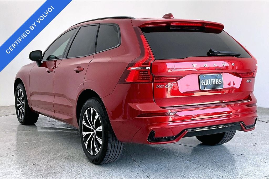 2024 Volvo XC60 B5 Plus Dark Theme