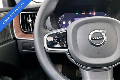 2024 Volvo XC60 B5 Plus Dark Theme