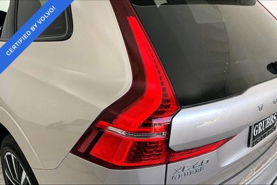 2024 Volvo XC60 B5 Plus Dark Theme