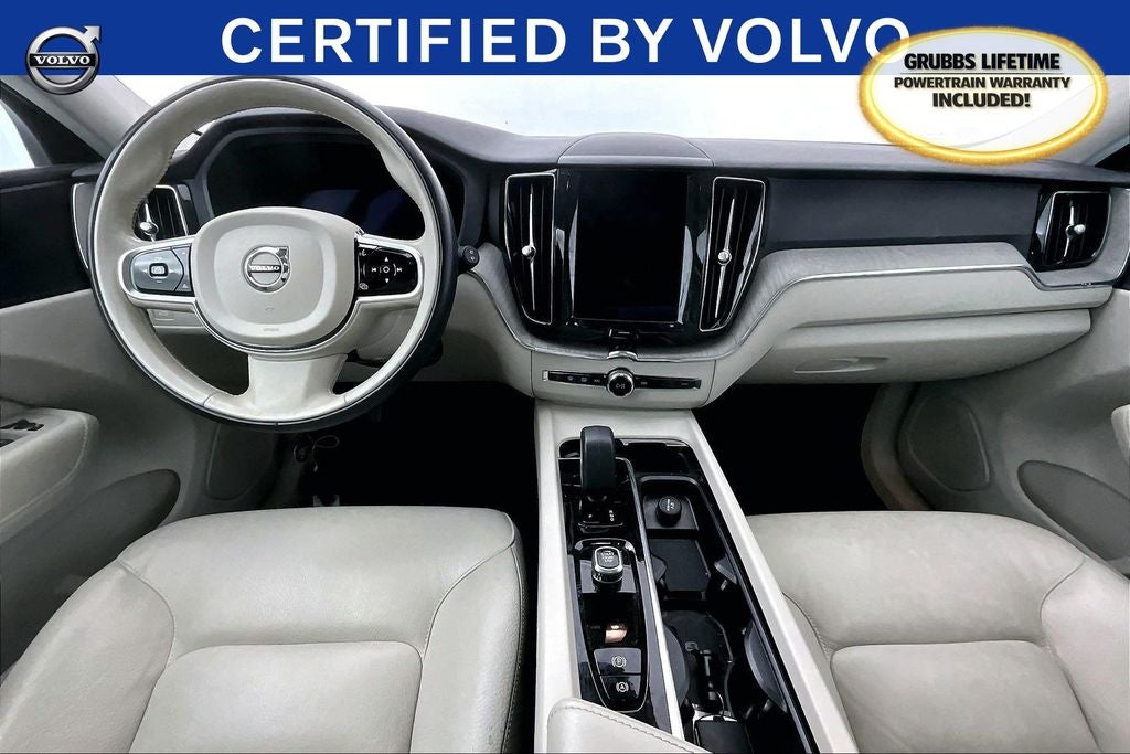 2024 Volvo XC60 B5 Plus Dark Theme
