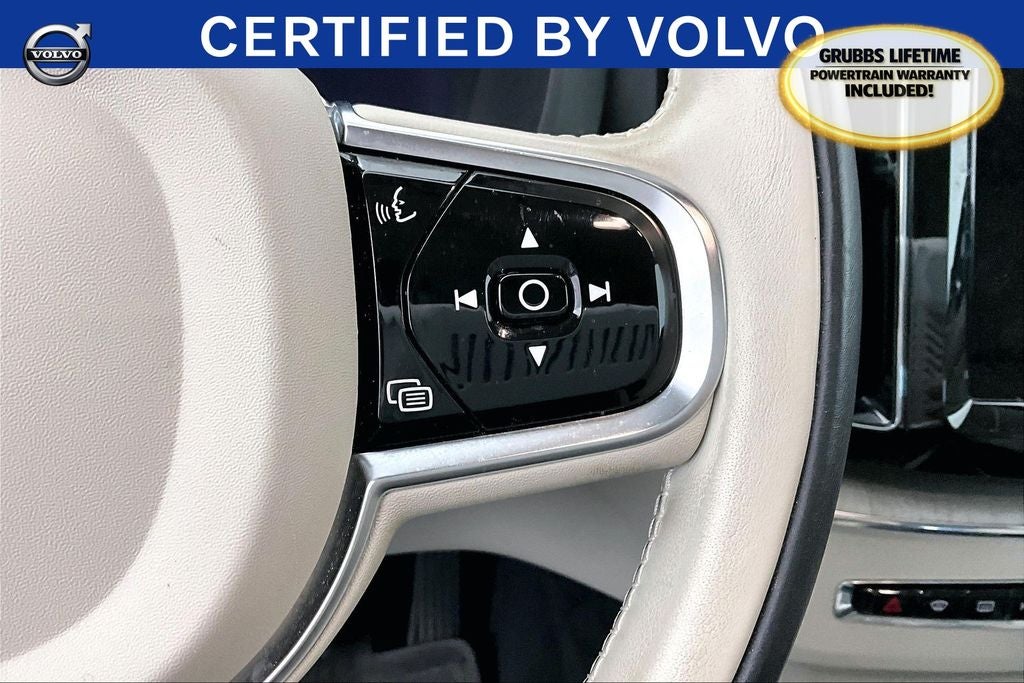 2024 Volvo XC60 B5 Plus Dark Theme