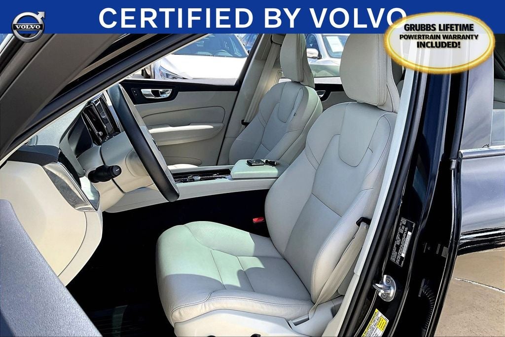 2024 Volvo XC60 B5 Plus Dark Theme