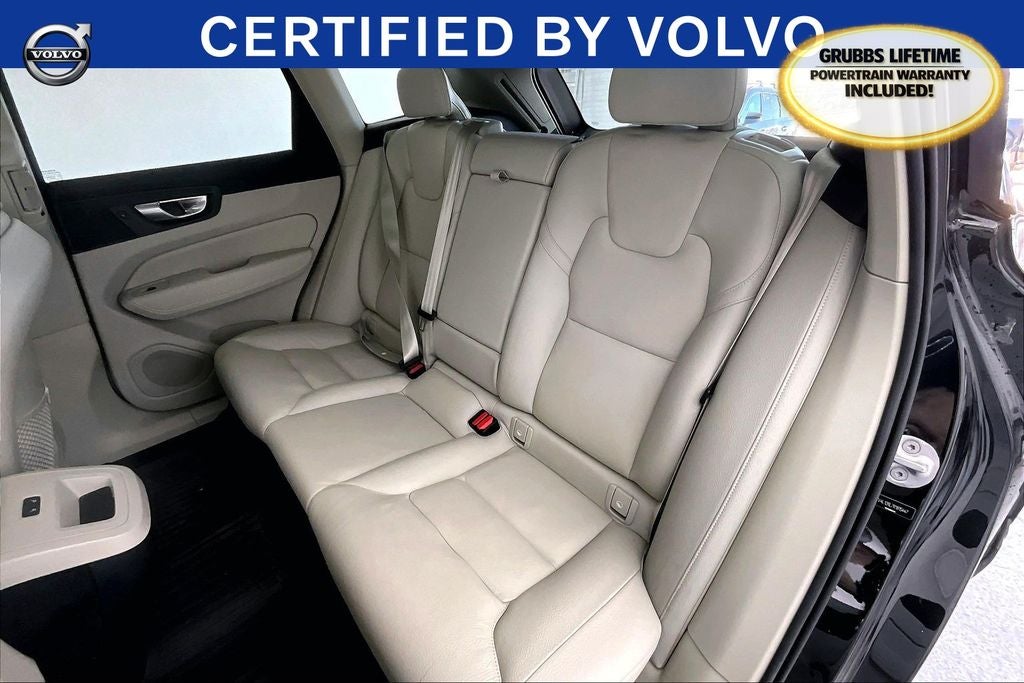 2024 Volvo XC60 B5 Plus Dark Theme