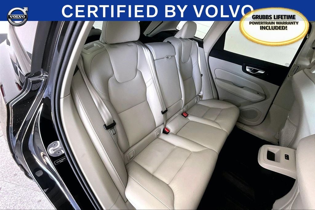 2024 Volvo XC60 B5 Plus Dark Theme