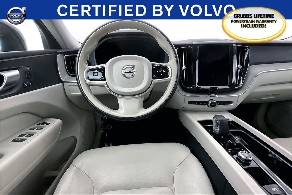2024 Volvo XC60 B5 Plus Dark Theme