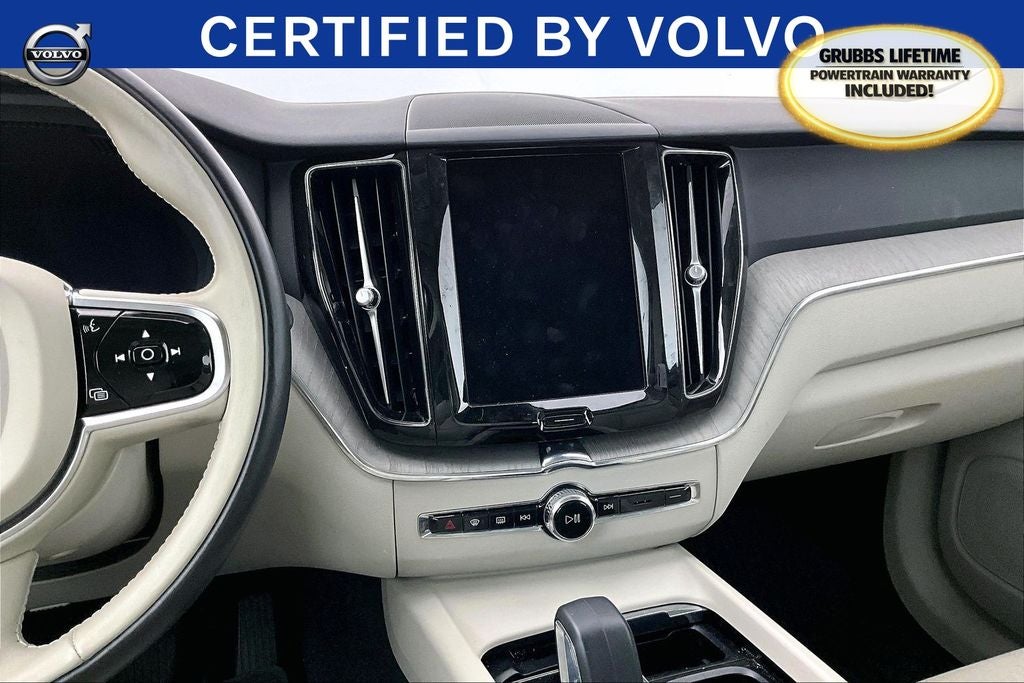 2024 Volvo XC60 B5 Plus Dark Theme