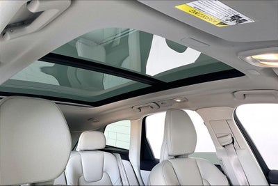 2024 Volvo XC60 B5 Plus Dark Theme
