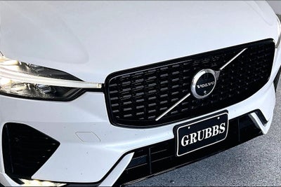 2024 Volvo XC60 B5 Plus Dark Theme