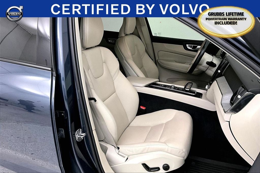 2024 Volvo XC60 B5 Plus Dark Theme