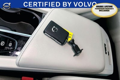 2024 Volvo XC60 B5 Plus Dark Theme