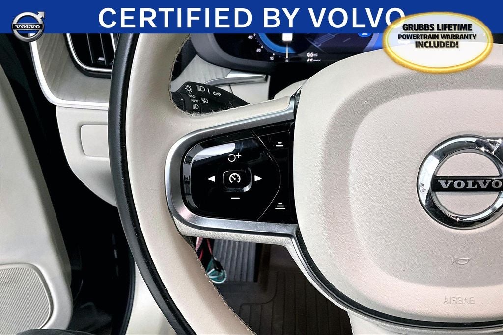 2024 Volvo XC60 B5 Plus Dark Theme