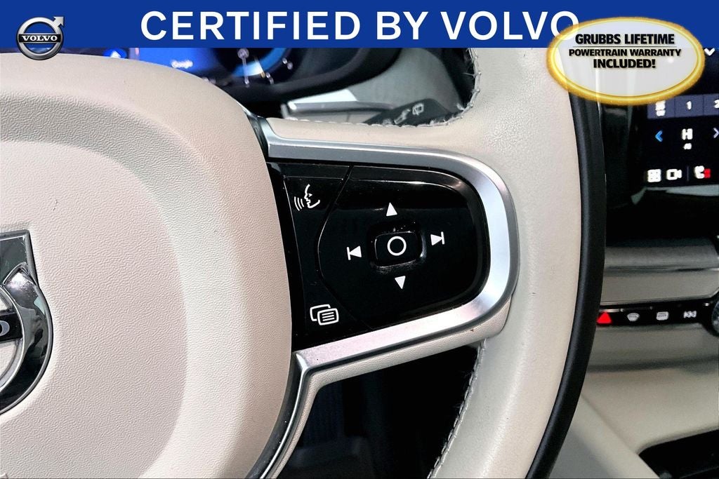 2024 Volvo XC60 B5 Plus Dark Theme