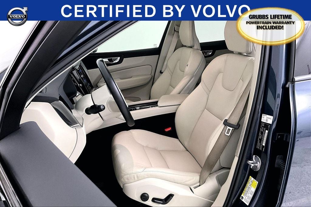 2024 Volvo XC60 B5 Plus Dark Theme