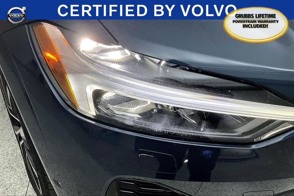 2024 Volvo XC60 B5 Plus Dark Theme