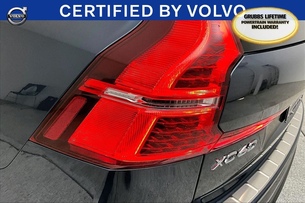 2024 Volvo XC60 B5 Plus Dark Theme