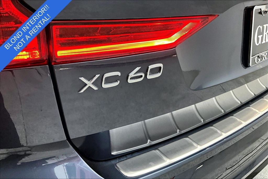 2024 Volvo XC60 B5 Plus Dark Theme