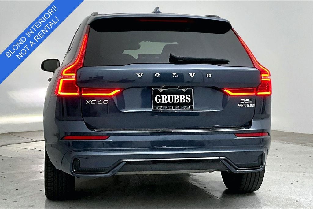 2024 Volvo XC60 B5 Plus Dark Theme