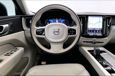 2024 Volvo XC60 B5 Plus Dark Theme