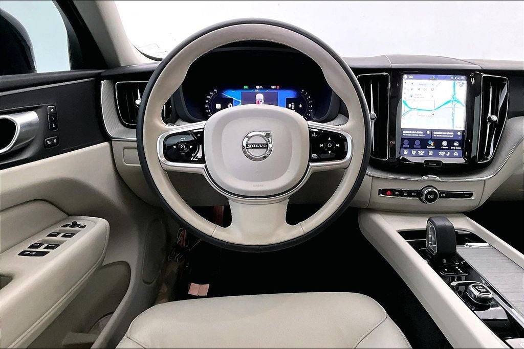 2024 Volvo XC60 B5 Plus Dark Theme