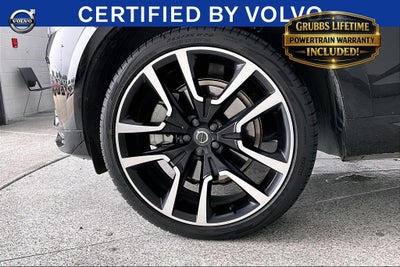 2024 Volvo XC60 B5 Ultimate Dark Theme