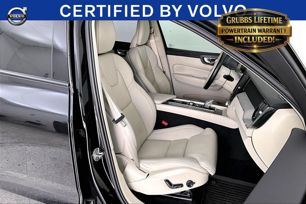 2024 Volvo XC60 B5 Ultimate Dark Theme