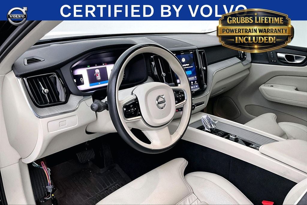 2024 Volvo XC60 B5 Ultimate Dark Theme