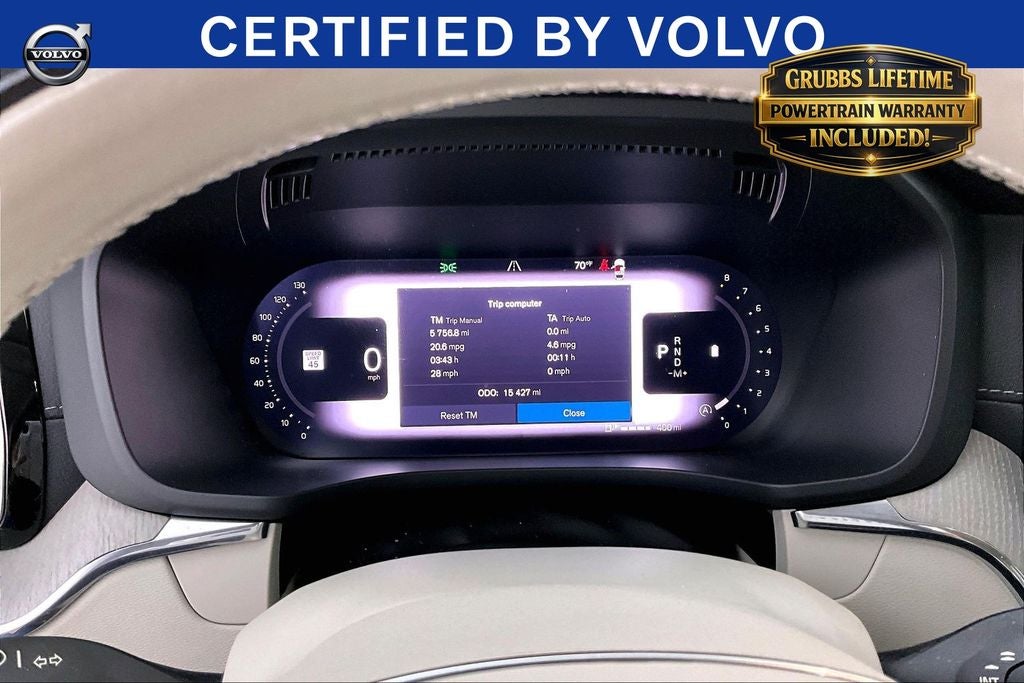 2024 Volvo XC60 B5 Ultimate Dark Theme