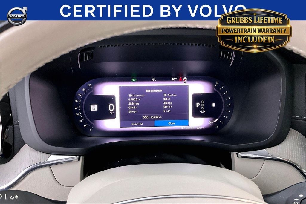 2024 Volvo XC60 B5 Ultimate Dark Theme