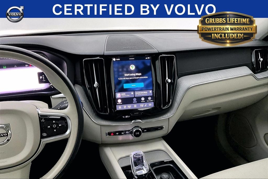 2024 Volvo XC60 B5 Ultimate Dark Theme