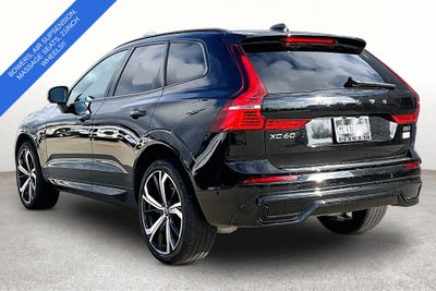 2024 Volvo XC60 B5 Ultimate Dark Theme