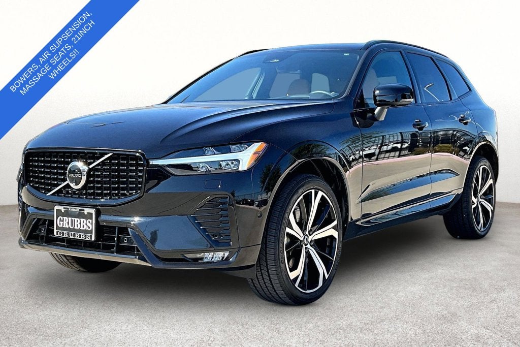 2024 Volvo XC60 B5 Ultimate Dark Theme
