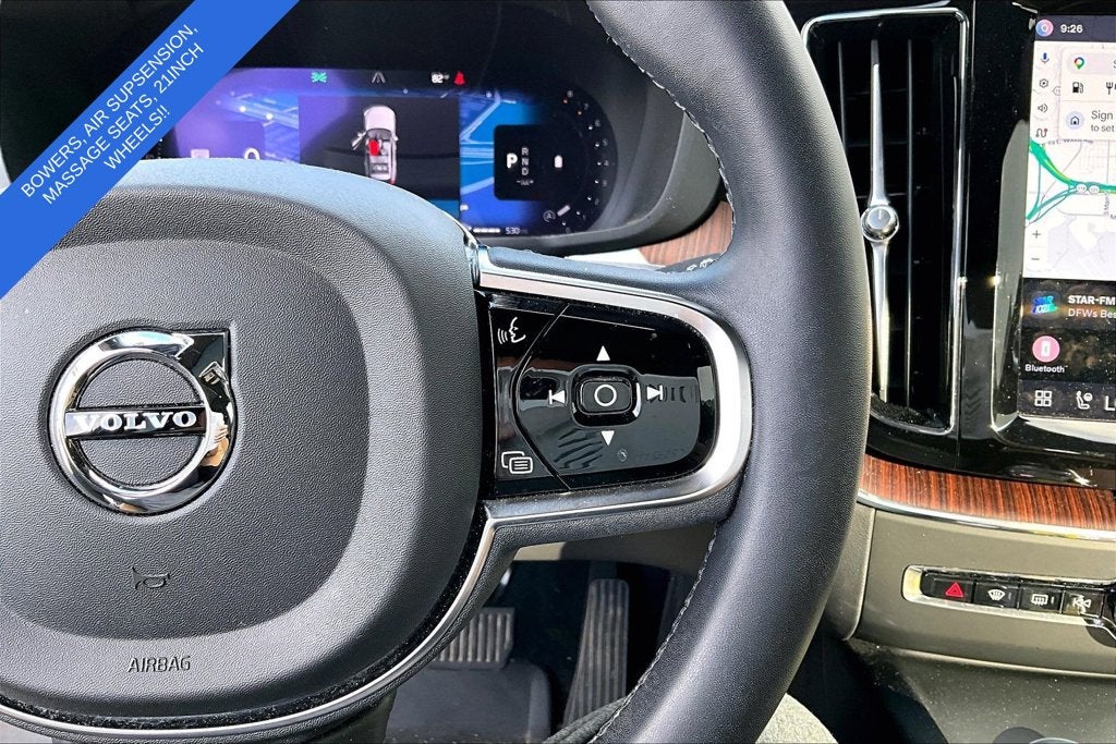 2024 Volvo XC60 B5 Ultimate Dark Theme