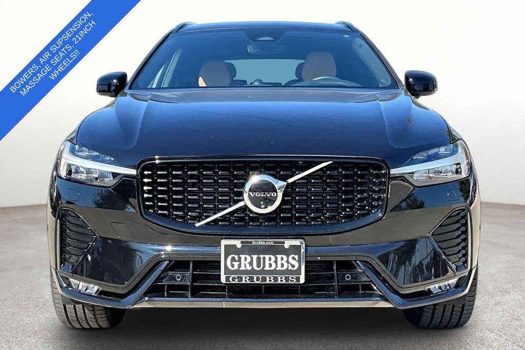 2024 Volvo XC60 B5 Ultimate Dark Theme