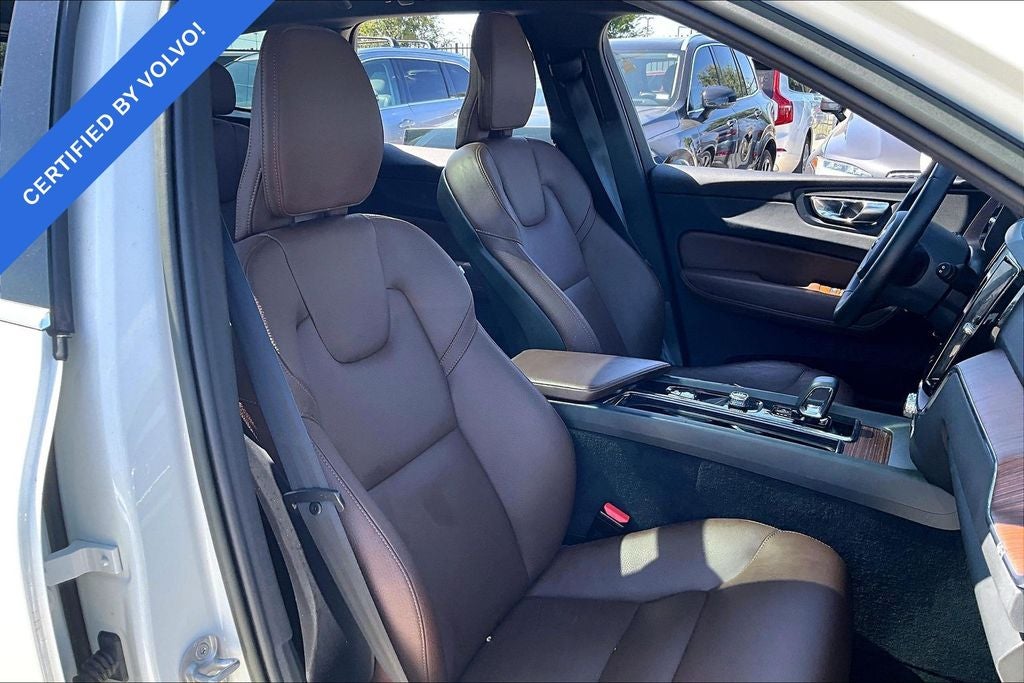 2023 Volvo XC60 B5 Plus Bright Theme