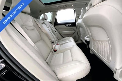 2023 Volvo XC60 B5 Plus Bright Theme
