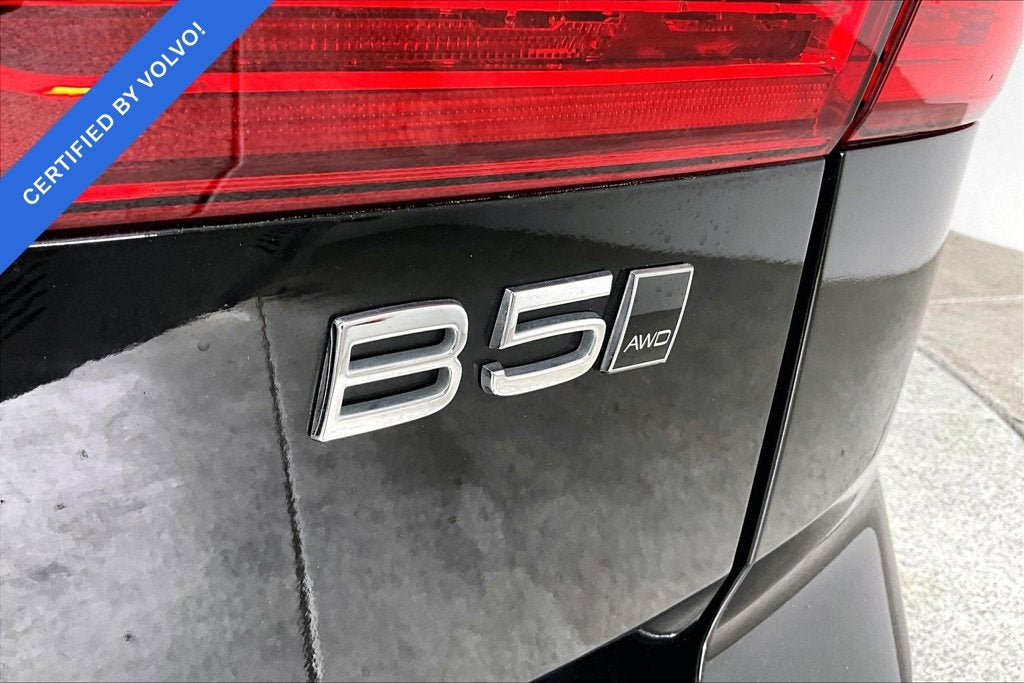 2023 Volvo XC60 B5 Plus Bright Theme