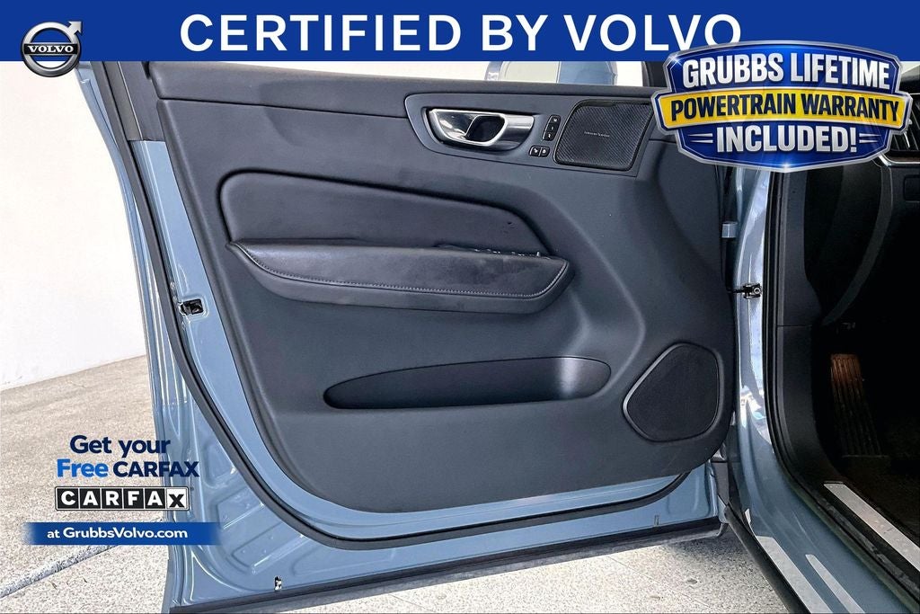 2023 Volvo XC60 B5 Plus Bright Theme