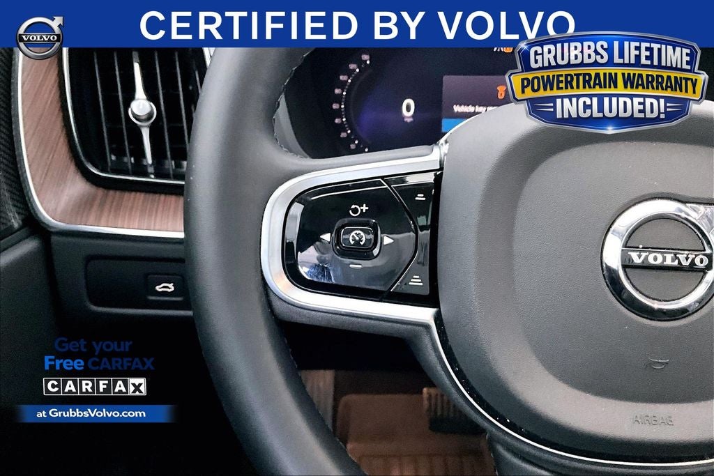 2023 Volvo XC60 B5 Plus Bright Theme
