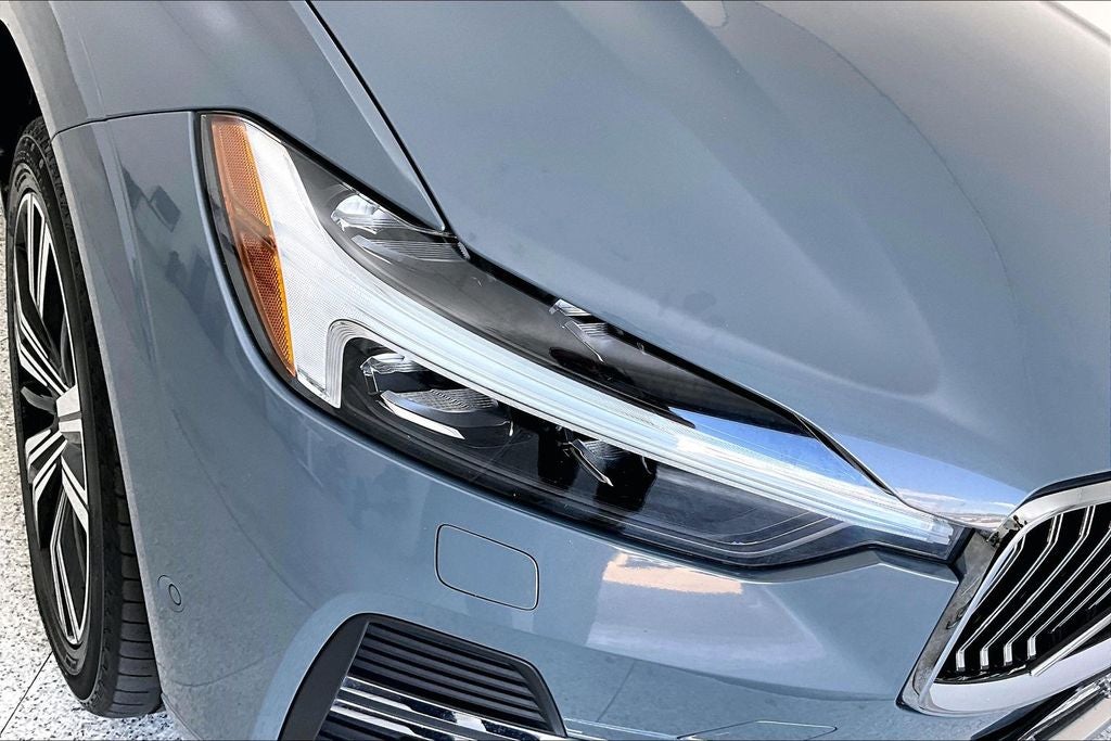 2023 Volvo XC60 B5 Plus Bright Theme