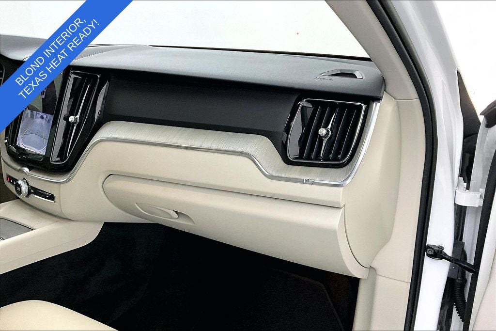 2023 Volvo XC60 B5 Plus Bright Theme