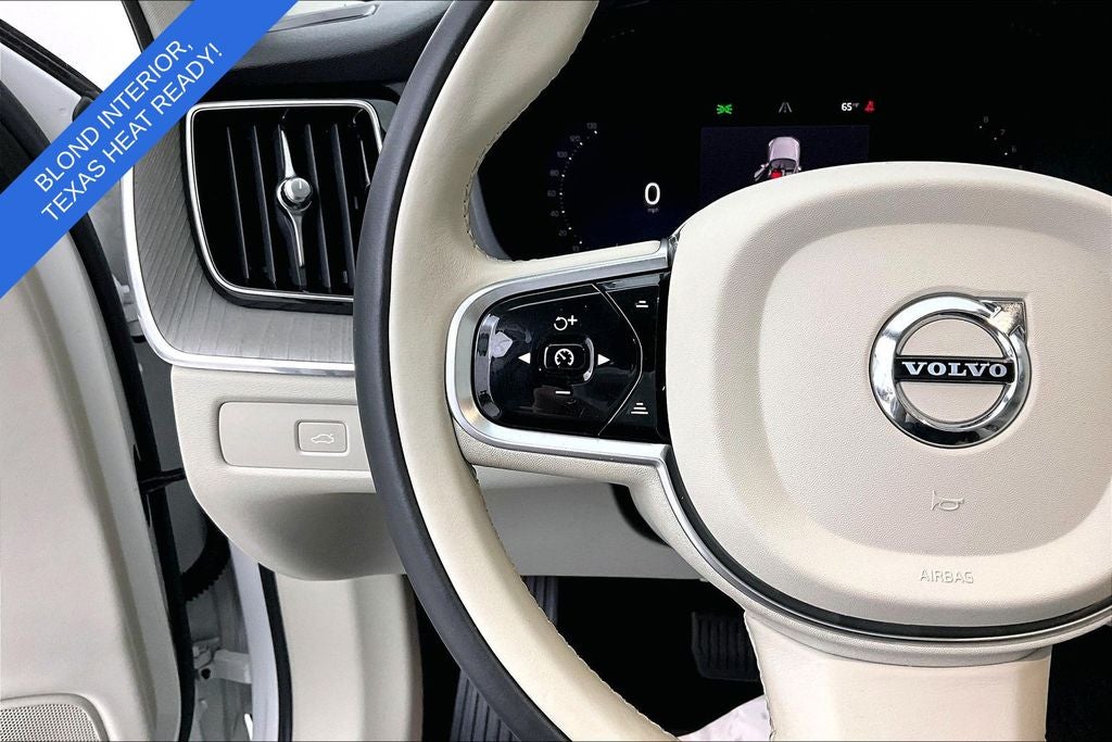 2023 Volvo XC60 B5 Plus Bright Theme