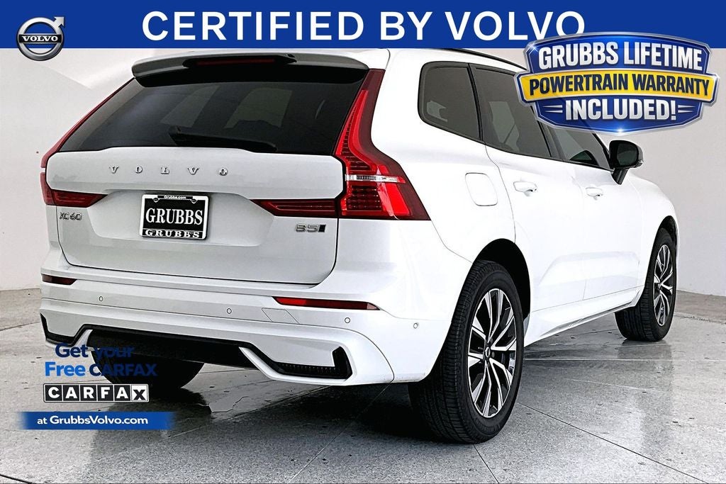 2023 Volvo XC60 B5 Plus Dark Theme