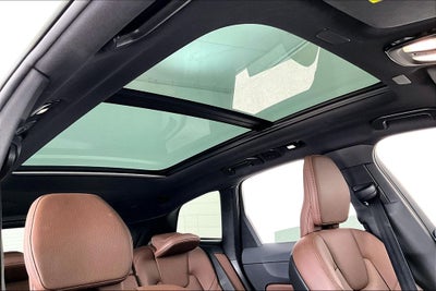 2023 Volvo XC60 B5 Plus Dark Theme