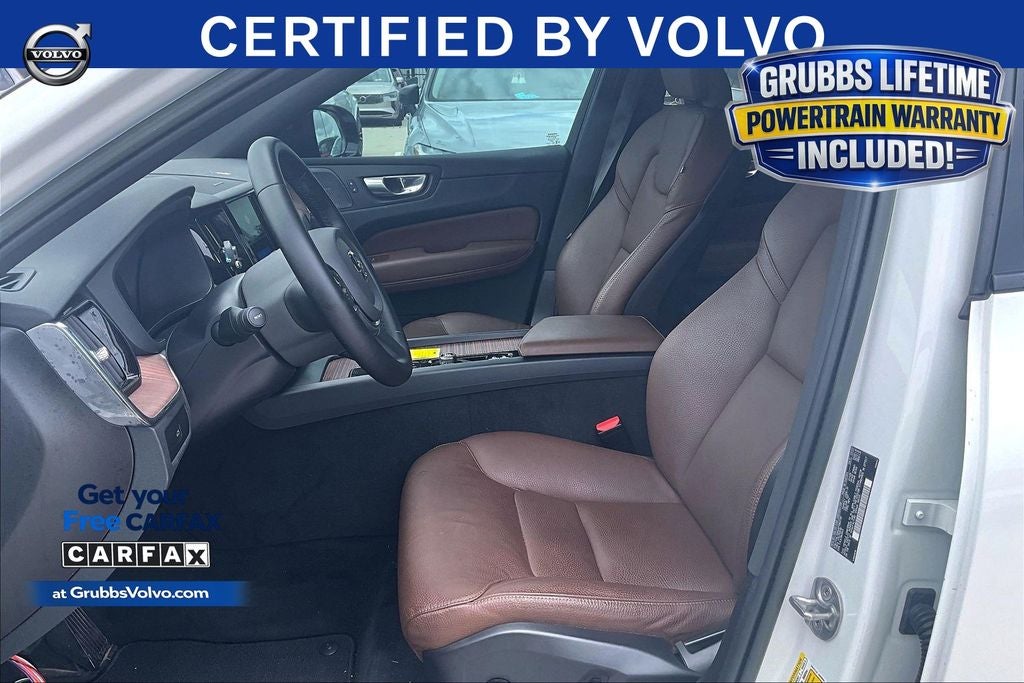 2023 Volvo XC60 B5 Plus Dark Theme