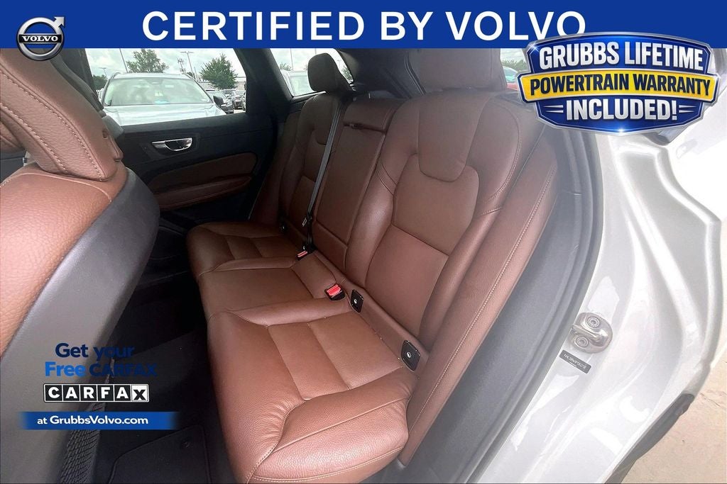2023 Volvo XC60 B5 Plus Dark Theme