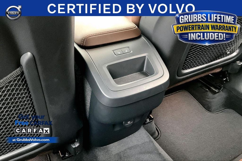 2023 Volvo XC60 B5 Plus Dark Theme