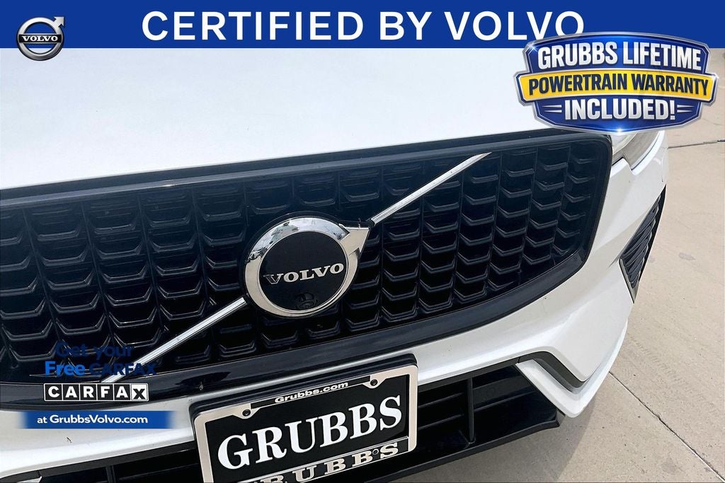 2023 Volvo XC60 B5 Plus Dark Theme