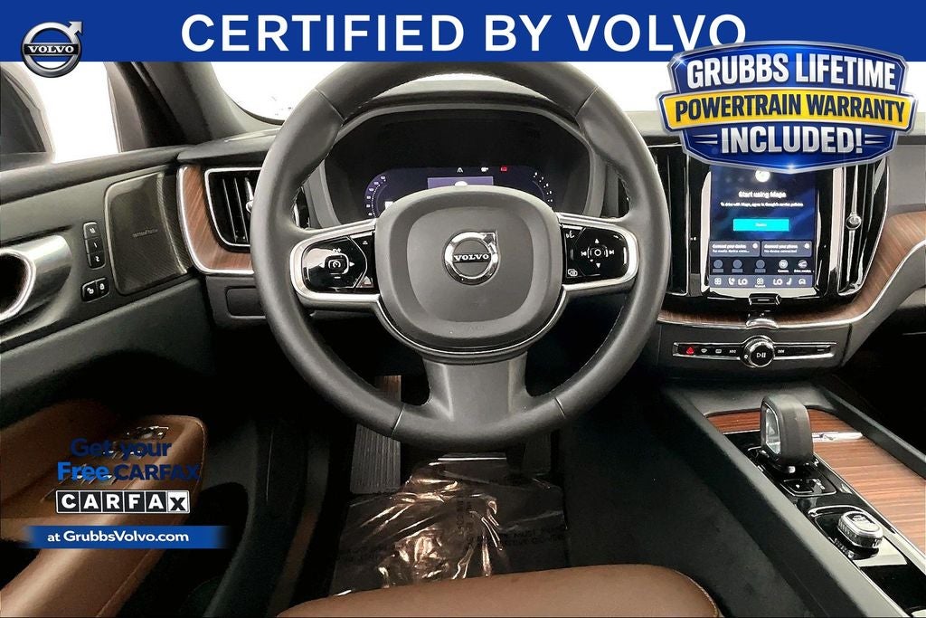 2023 Volvo XC60 B5 Plus Dark Theme