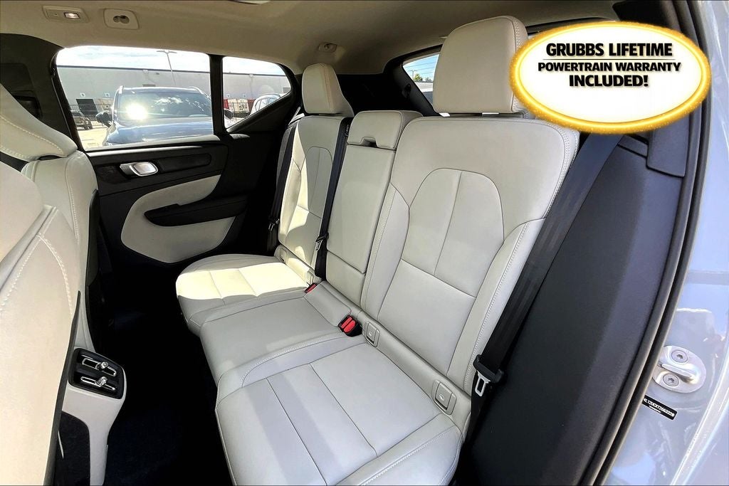 2026 Volvo XC40 B5 Plus